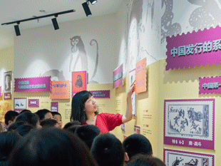 全国首家建在中小学校园里的邮票博物馆——龙岭邮票博物馆开馆