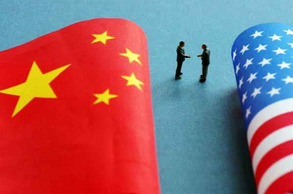 白宫说仍期待11月与中方敲定第一阶段贸易协议