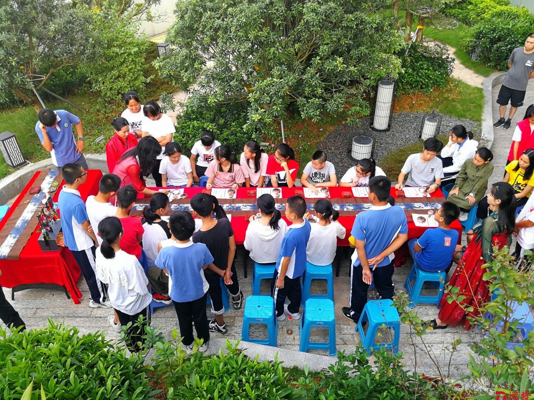 美丽家园共建设，黄贝街道黄贝岭社区举行垃圾分类宣传活动