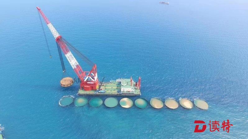 人类移居海洋生活将成现实  “海洋漂浮城市”亮相海博会