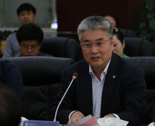 王伟中会见中国海洋大学校长于志刚