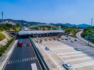 粤闽省界工程施工 G15汕汾高速部分路段10月8日起实行单向全封闭