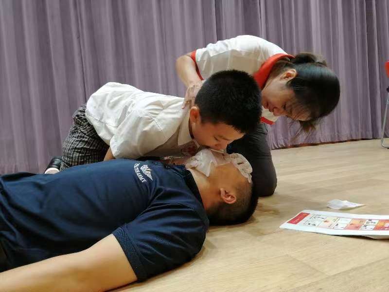 国际减灾日|演练应急救护技能！深圳红十字会在行动