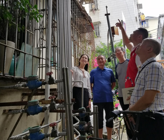 桂园街道桂木园社区巧破难关，果园西小区居民用上管道天然气