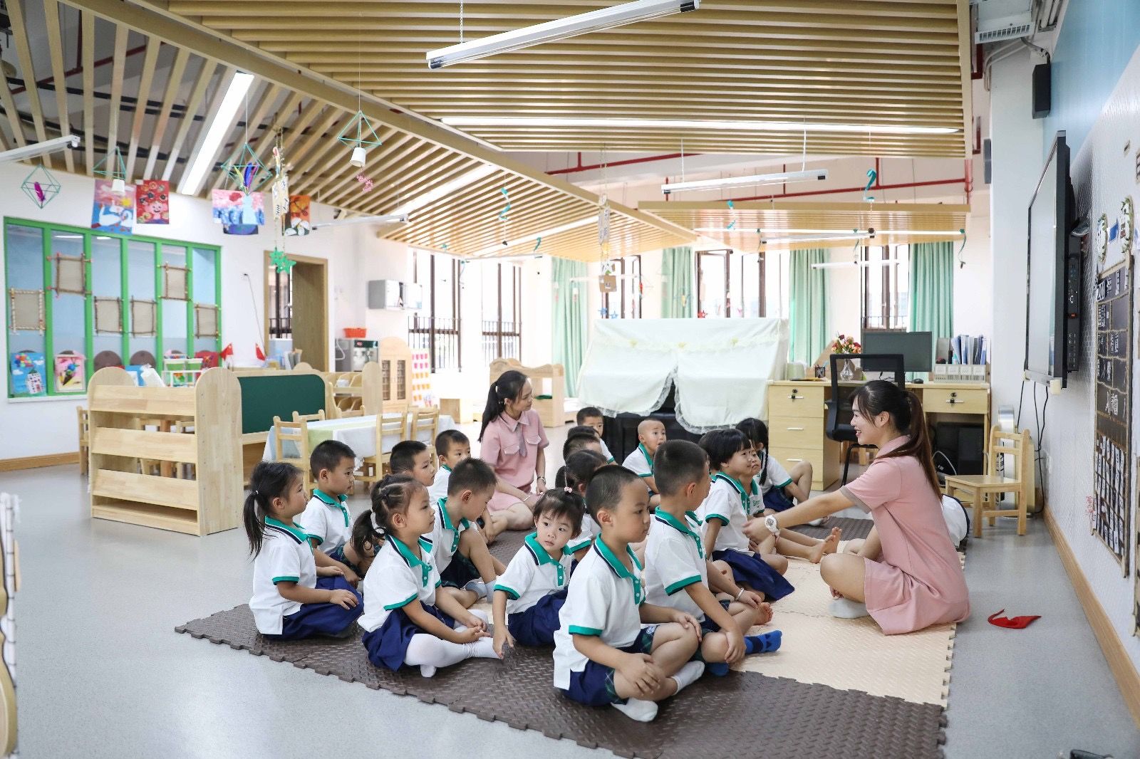 学前教育跑出“加速度” 龙华区两所公办幼儿园开园迎新