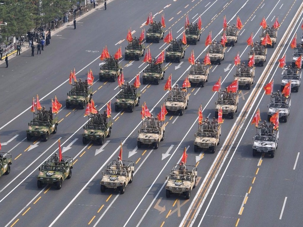 这场国之大典，给14亿中国人上了“三堂课”