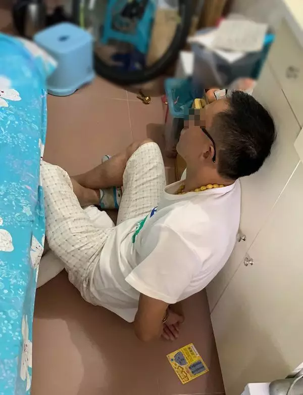 打球十分钟，转眼手机丢