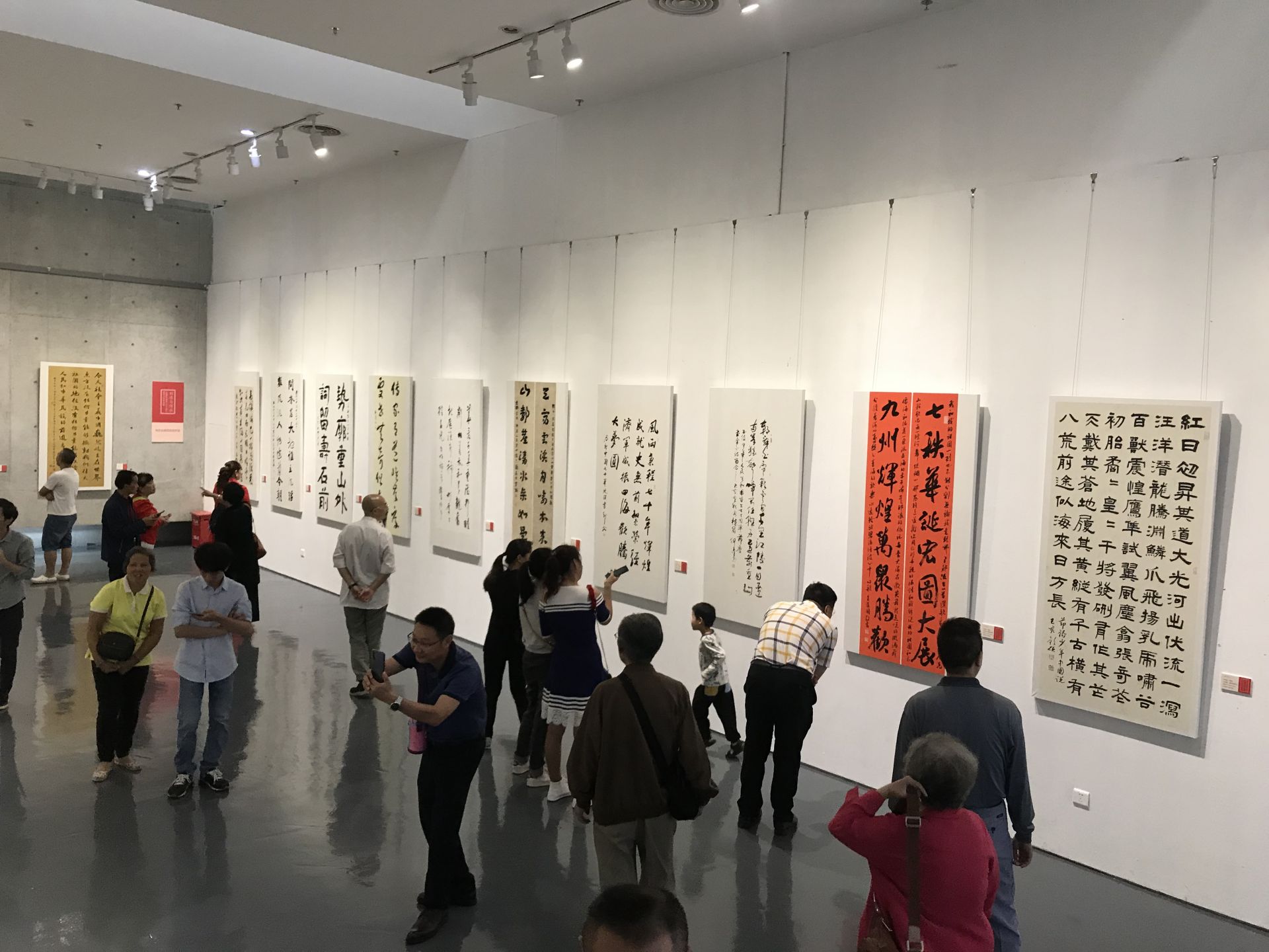 看展 | 来罗湖美术馆，看书法家以书法篆刻形式歌颂时代！