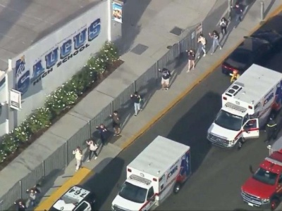 美国南加州一中学发生枪击案，造成2死3伤