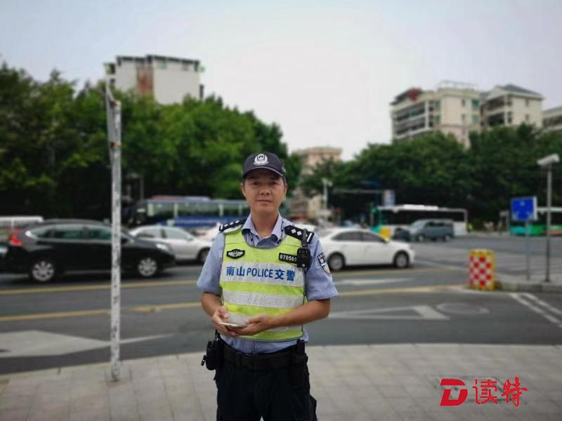 每日警星 | 钟国民：智勇双全的辖区交通卫士