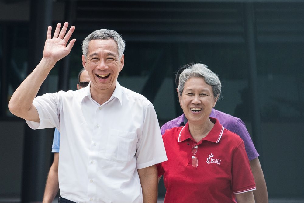 李显龙夫妇：香港要找到自己的角色