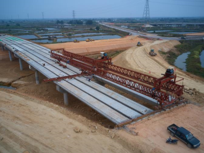 海陵岛大桥项目全线梁板架设完工