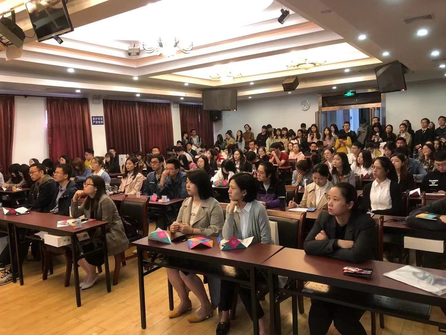 武汉大学生为何偏爱深圳国企？