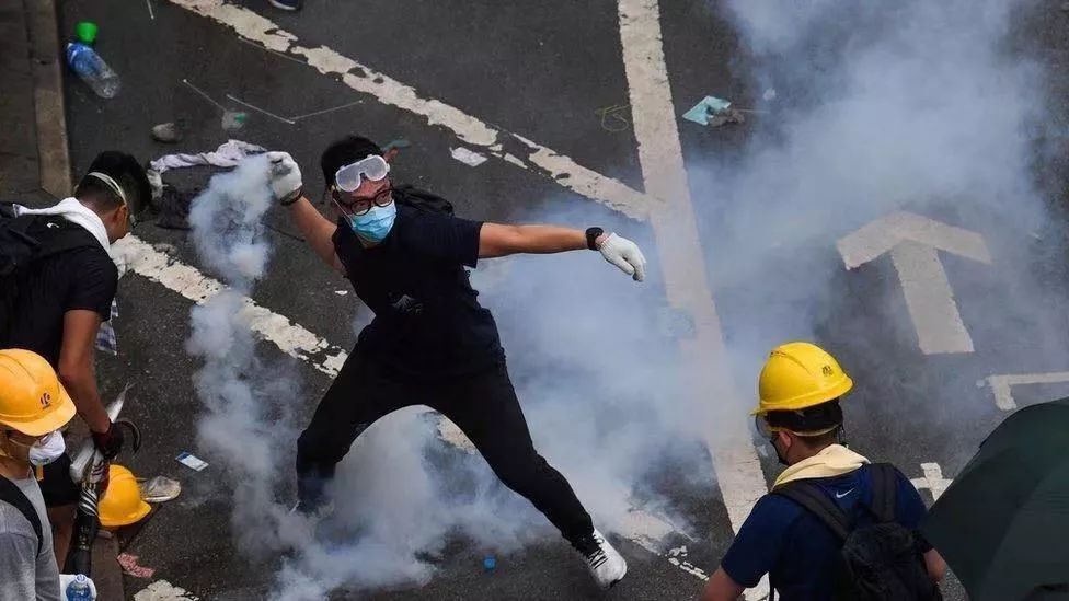 “香港人权与民主法案” 里有哪些内容？美国到底想干吗？
