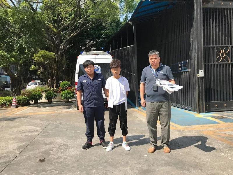 理发店员工月入一万五，老板：我咋不知道？