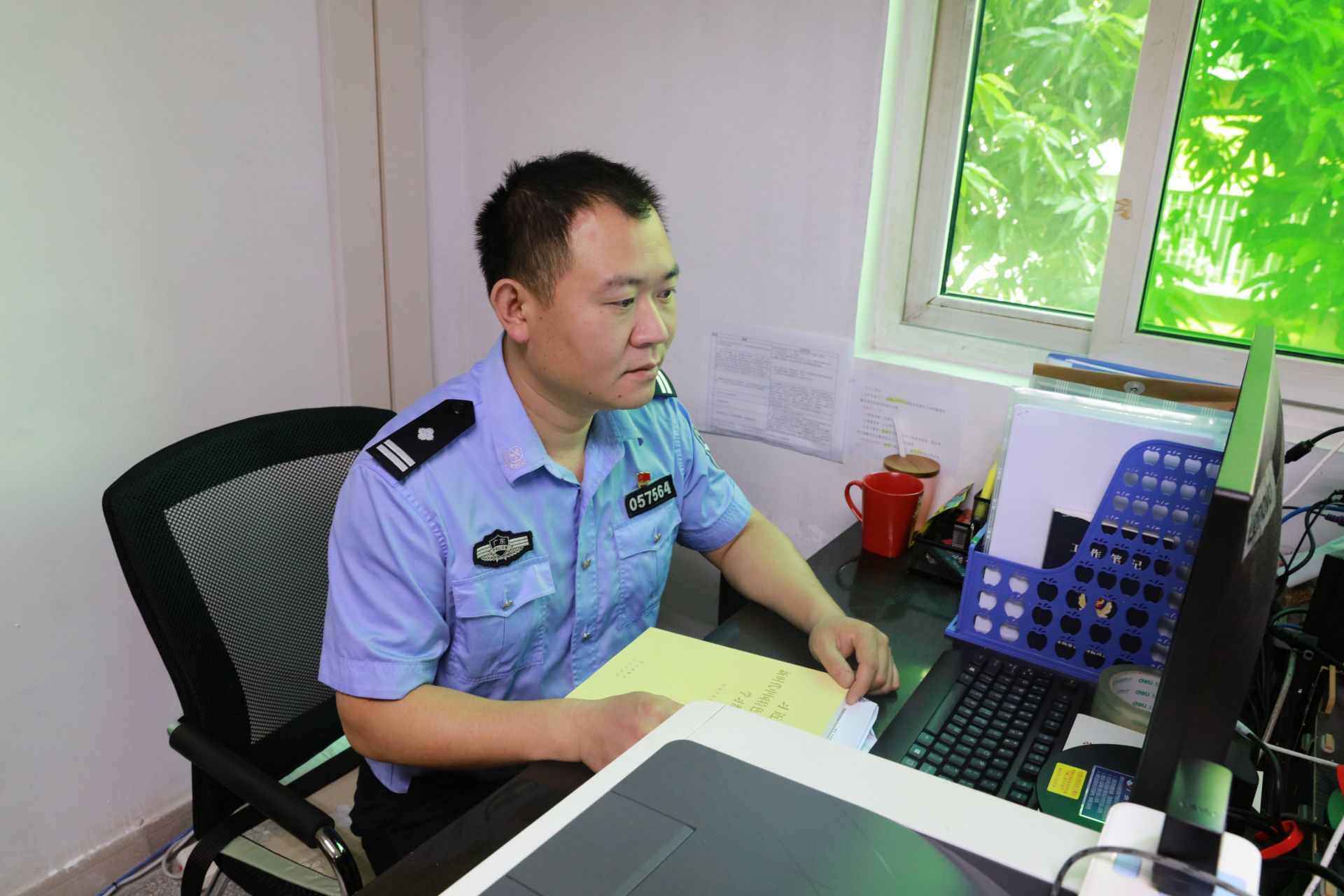 每日警星 | 黄庆祥：四昼夜蹲守终擒嫌疑人
