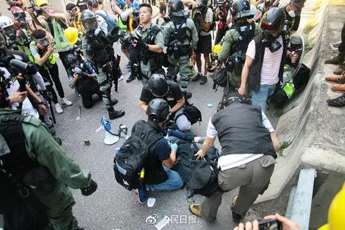 定罪！香港16岁中学生哭了