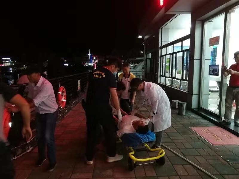 船员突发脑梗！盐田海事夜间紧急驰援