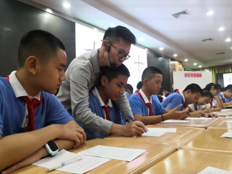 凤凰学校教师马俊荣获宝安首届书法教学大赛特等奖