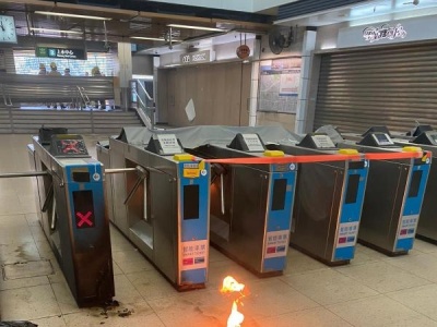 港铁：强烈谴责暴徒破坏列车及铁路设施安全行为