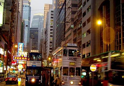 林郑月娥：感谢中央出台一系列惠及香港社会不同阶层市民的政策措施