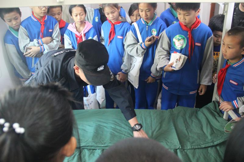 现场招募义警 深汕警营开放迎来首秀