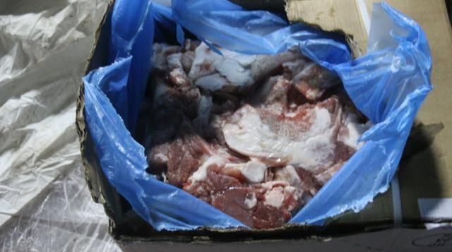 你吃的猪软骨、猪耳、鸡爪等可能是走私肉！10吨走私冻品被查获