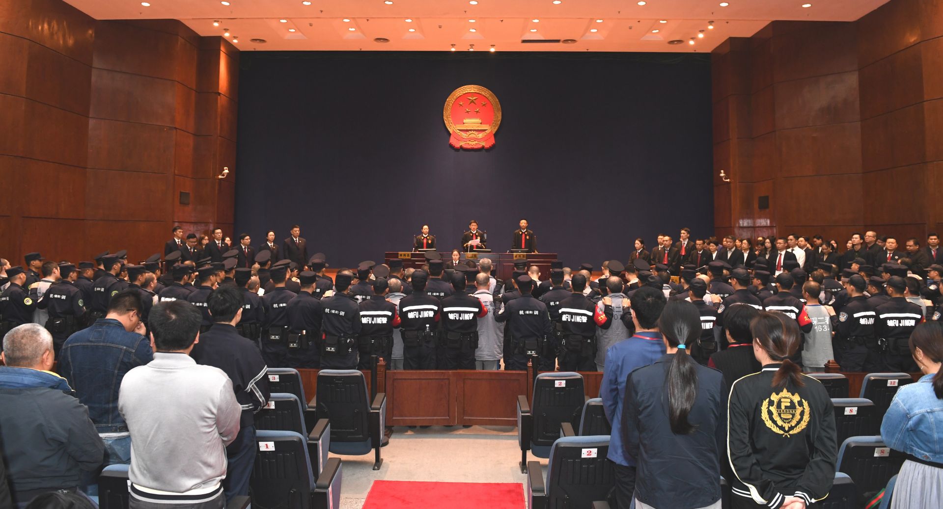 长期盘踞龙华的这个涉黑团伙47人被判罚！首犯高杰被判处死缓