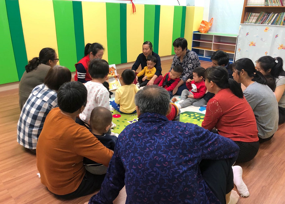 园山街道荷坳社区：社工助力“弱势”家庭婴幼儿早期发展 