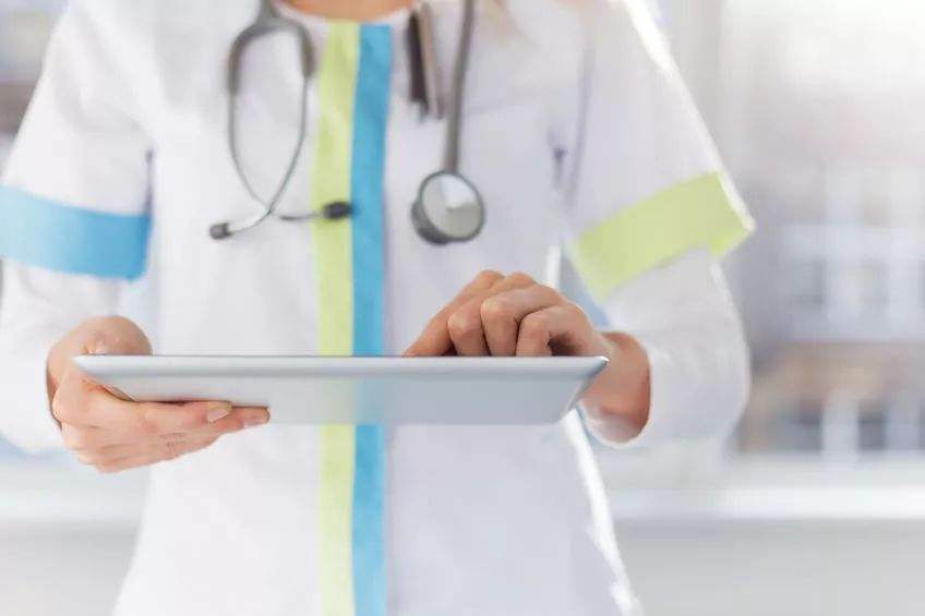 基本医疗卫生与健康促进法出台：禁止任何人威胁医护人员人身安全