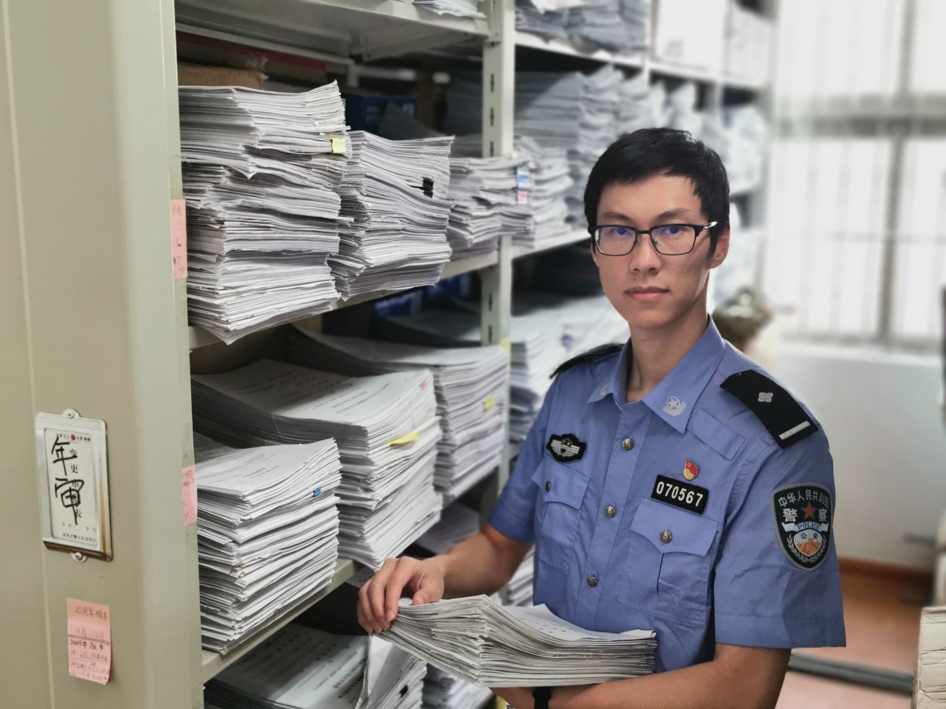 每日警星｜朱俊颖：坚守窗口密切联系群众