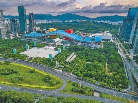 深圳举办“今夜星空灿烂——致敬深圳文艺名家”晚会