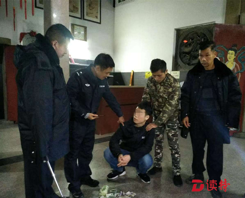 男子夜潜寺庙撬开功德箱  多方合擒嫌疑人追回香油钱