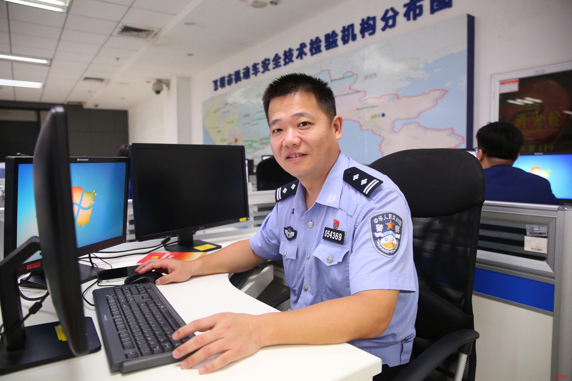 每日警星｜姚细刚：让“放管服”改革红利更便民