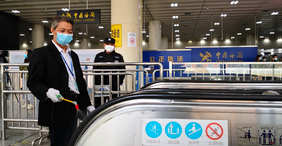 深圳出入境旅客排查率100%！市口岸办联动各单位实行重点旅客全员测温