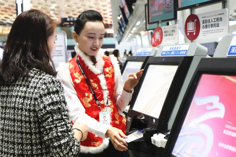 春运反向出行来深过年受欢迎  前10天抵达深圳旅客超330万人次