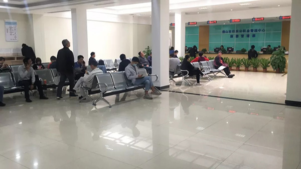那个扬言“你可以去投诉”的服务大厅，怎么变的样