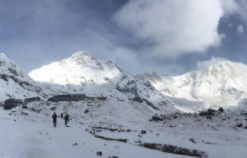 喜马拉雅山脉雪崩4名韩国游客失踪，4名中国登山客已脱险