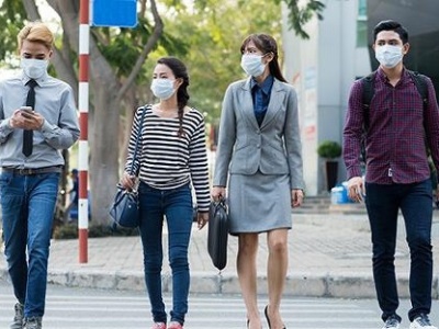 广东密集出台新型肺炎防控指引，与人谈话尽量保持1米以上距离