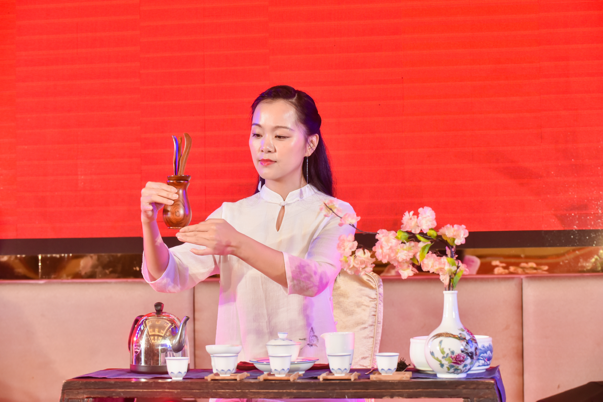 广隆茶业在东莞发布“乐福”新品