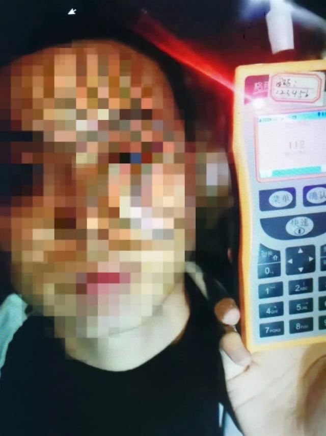 有没有考虑过朋友的感受？深圳司机三瓶啤酒下肚还开车送朋友