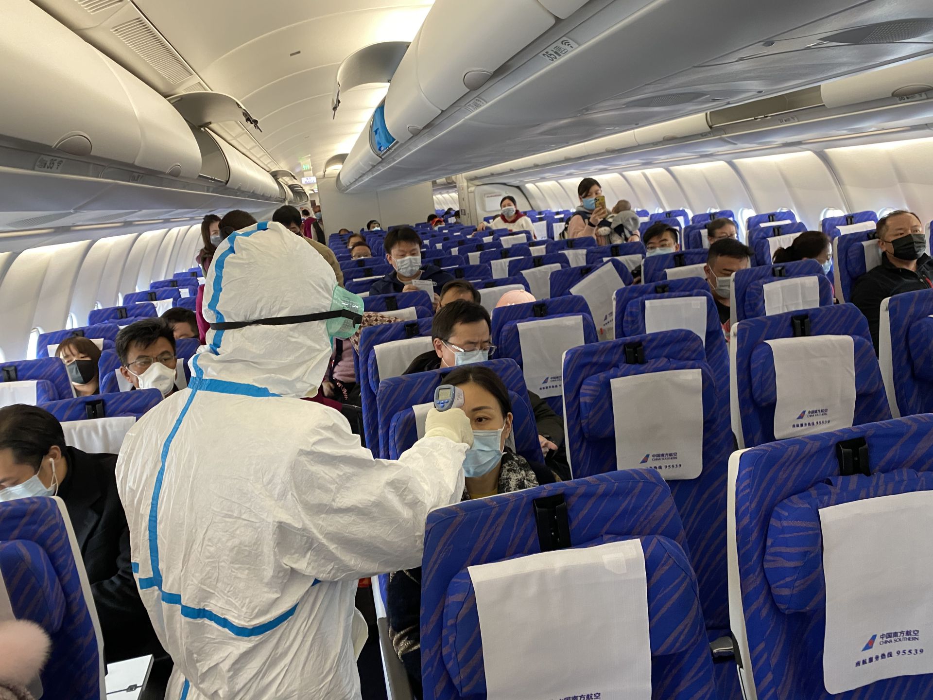深圳机场携手驻场单位联防联控严控疫情输入扩散
