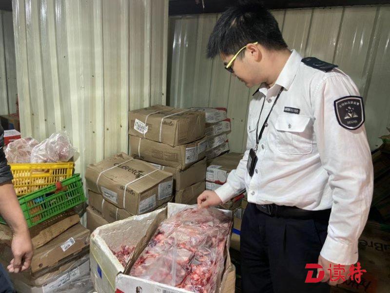元旦节，有市场监管守护在“菜篮子”安全一线