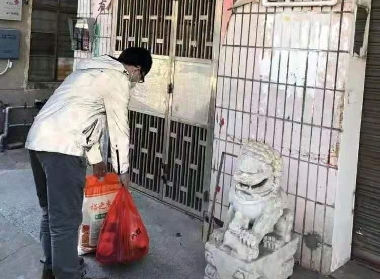 基层党员干部贴心服务送上门！居家观察感受别样温暖