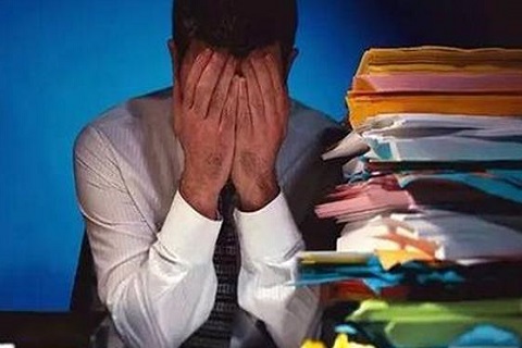 超时加班为何维权者寡？员工：担心失去已有待遇