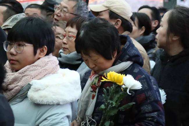 今日起，深圳市殡仪馆暂停举行遗体告别仪式