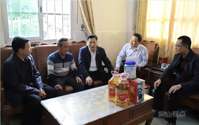 迎新春 | 深汕合作区将新春祝福送进老党员家