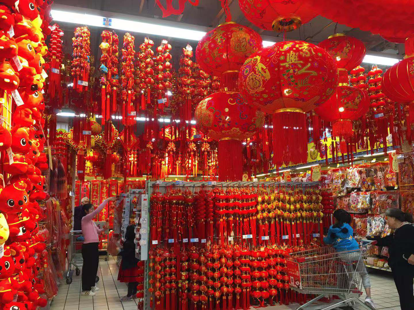 年味渐浓，深圳年货市场热起来了