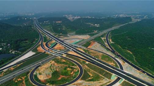 广东省两会 | 吴少珍委员建议：对广东省高速公路应急停车带进行优化改造