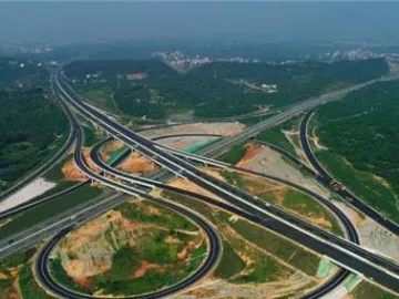 广东省两会 | 吴少珍委员建议：对广东省高速公路应急停车带进行优化改造